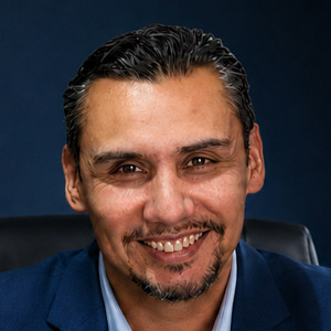 Enrique Uribe